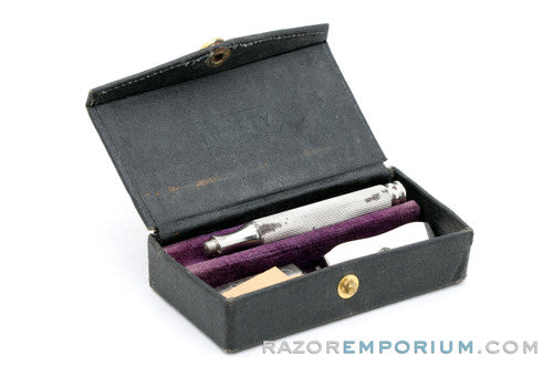 1918 Liberty Single Edge Safety Razor Orig Black Leather Case