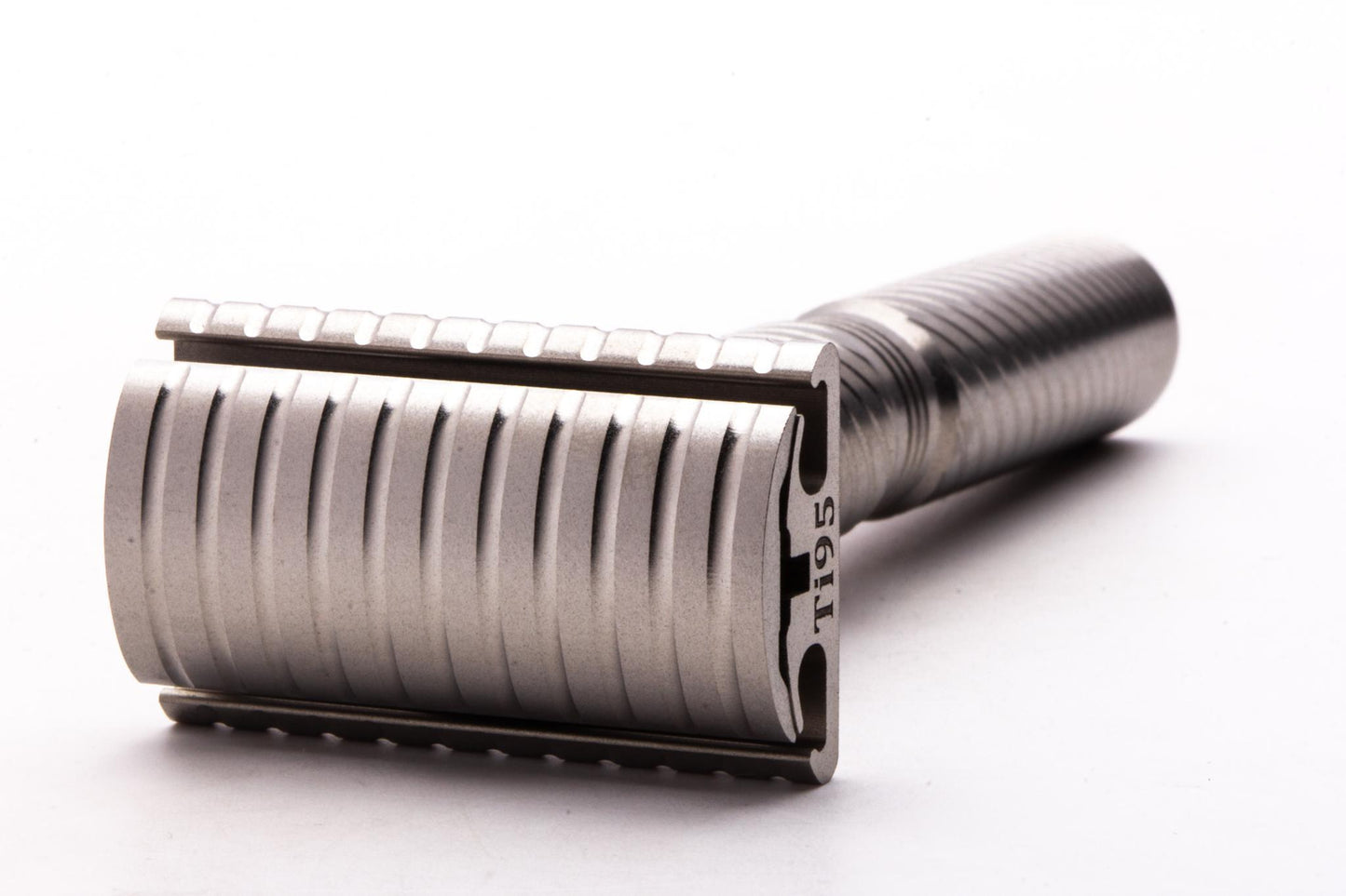 Timeless Razor | Titanium Scalloped .95mm Baseplate With Spiral Handle