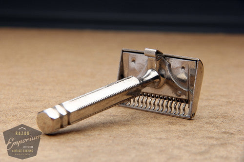 Ever Ready 1912 Style Single Edge Safety Razor in Gray Leather Box