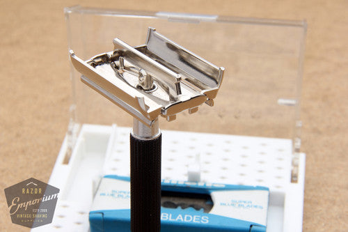 Gillette 1967 Black Handle Super Speed Safety Razor w/ Case