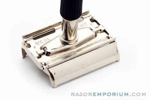 1972 Gillette Black Handle Super Speed Safety Razor S2