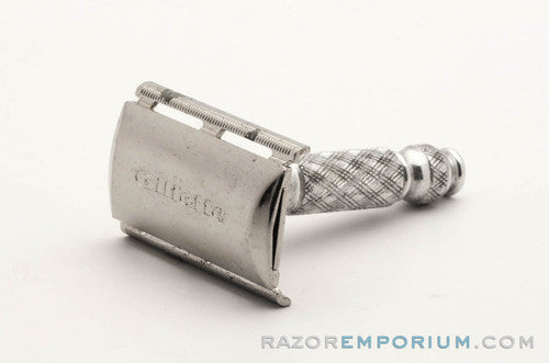1970 P2 Gillette Ball End Tech Travel Spiral Handle Razor