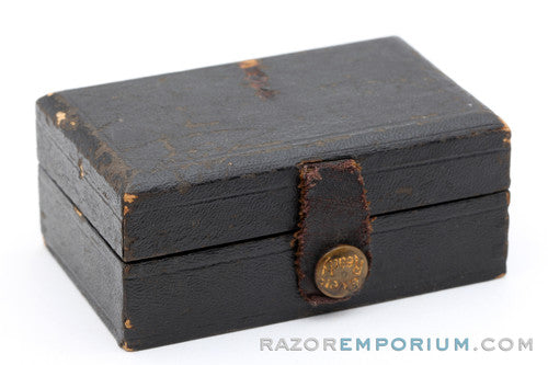 1907-1911 Ever-Ready Lather Catcher Single Edge Safety Razor in Black Leather Box