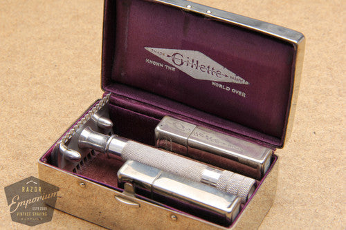 Gillette 1913 Silver Single Ring Old Type Set in Metal Case w/ Blade Banks
