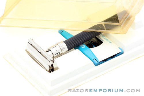 1976 Gillette Super Adjustable Safety Razor in Case W1