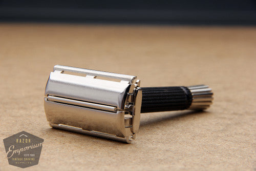 Gillette 1967 Black Handle Super Speed Safety Razor w/ Case