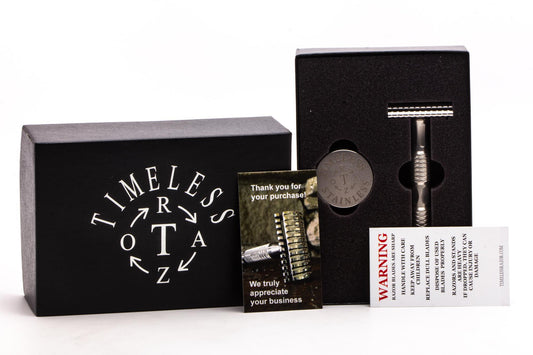 Timeless Razor | Stainless Steel Scalloped .095mm Baseplate With Pineapple Handle & Stand