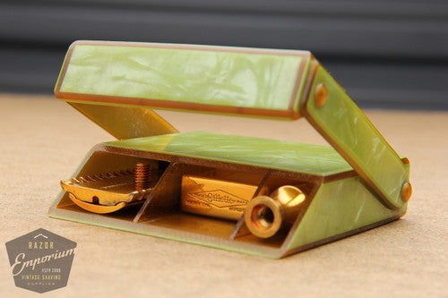 1933 Gillette Milady Decollete DE Safety Razor in Jade Case