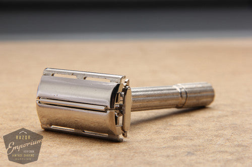 Gillette 1966 Slim Adjustable Safety Razor - L1