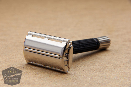 Gillette 1967 Black Handle Super Speed Safety Razor w/ Case