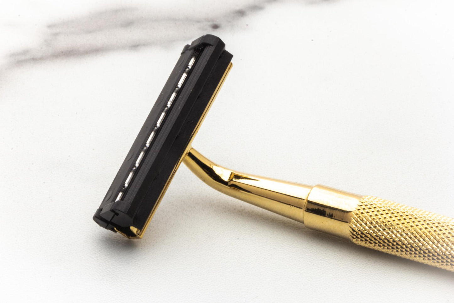 The Captain's Chest | Gold Plated Cartridge Razor