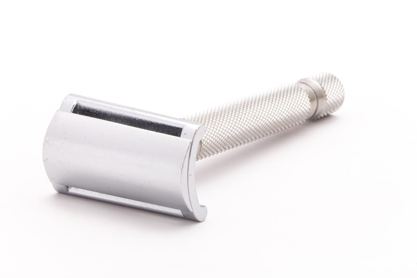 Maggards Razors | Slant Three Piece Double Edge Razor With Extra Open Comb Guard & Cap