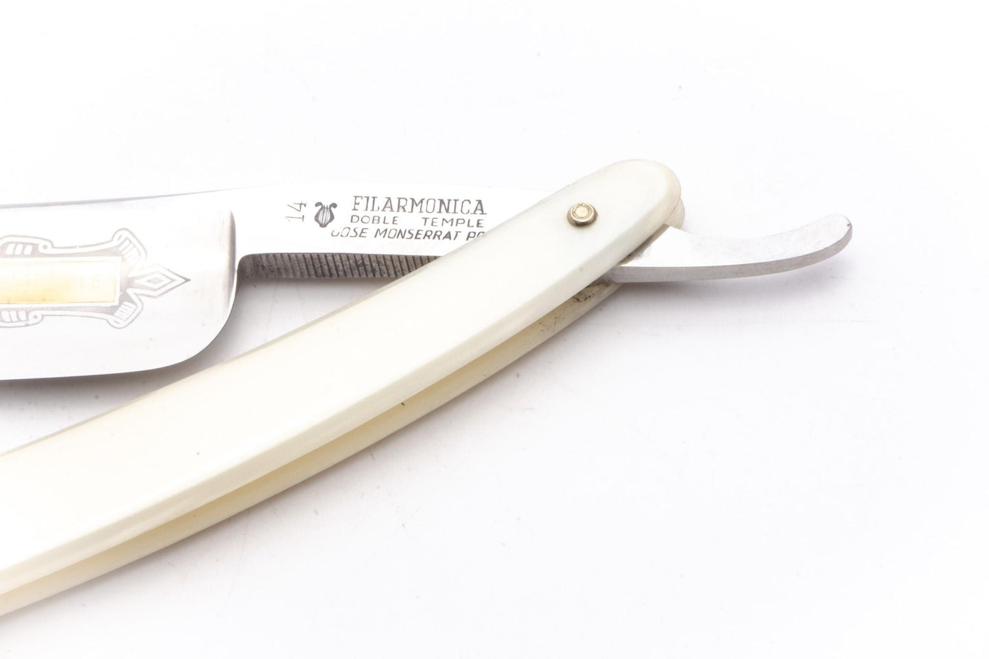 7/8" Filarmonica 14 Doble Temple Jose Monserrat Pou Straight Razor