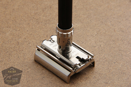Gillette 1969 Super 109 / Long Handle Super Adjustable DE Safety Razor - O4