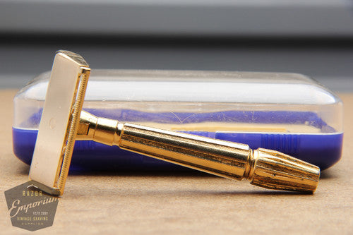 Gem 1940's Micromatic "Bullet Tip" Single Edge Safety Razor in Blue Case