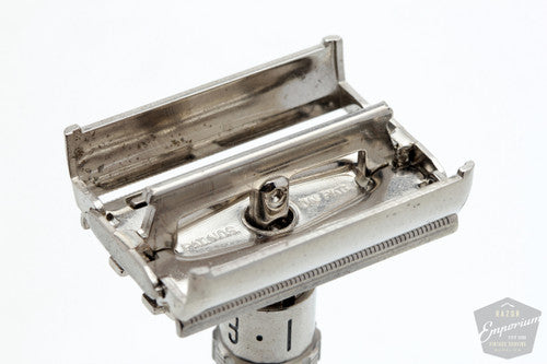 1970 Gillette P2 Super Adjustable 109 Adjustable Safety Razor