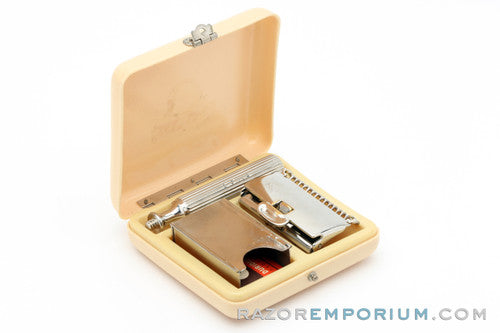 1940's Ever Ready 1912 Single Edge Safety Razor Travel Set