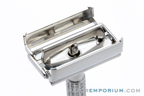 1962 Gillette Flair Tip Super Speed DE Safety Razor - H4