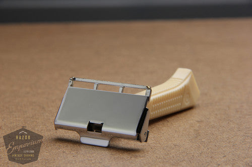 Gem 1940's G-Bar Single Edge Razor // Cream Handle