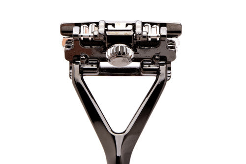The LEAF Pivoting Head Razor