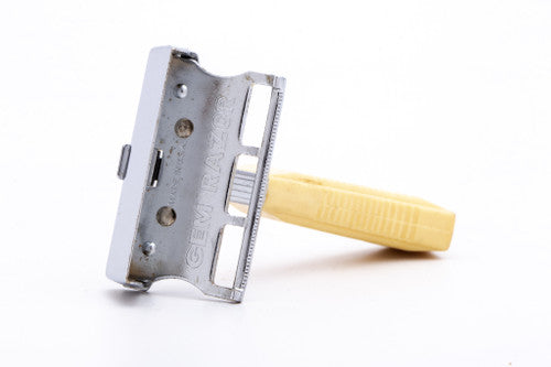 1940s Gem G-Bar Single Edge Razor With Cream Plastic Handle | Original Condition