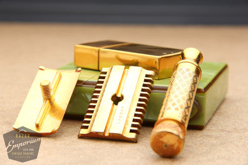 1933 Gillette Milady Decollete DE Safety Razor in Jade Case