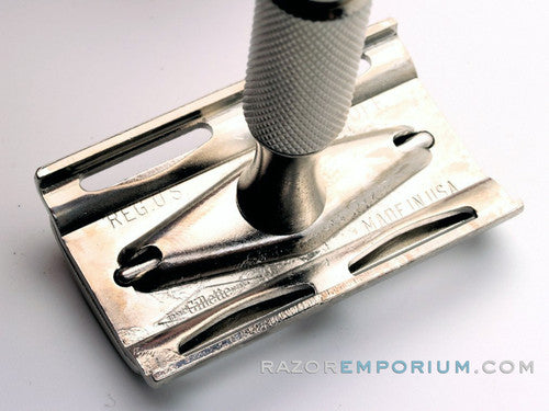 1947-51 Gillette Travel Tech DE Safety Razor