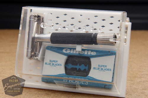 Gillette 1967 Black Handle Super Speed Safety Razor w/ Case