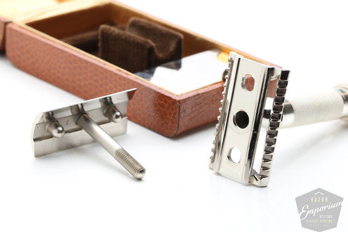 JA Henckels Zwillingswerk Double Edge Safety Razor in Case