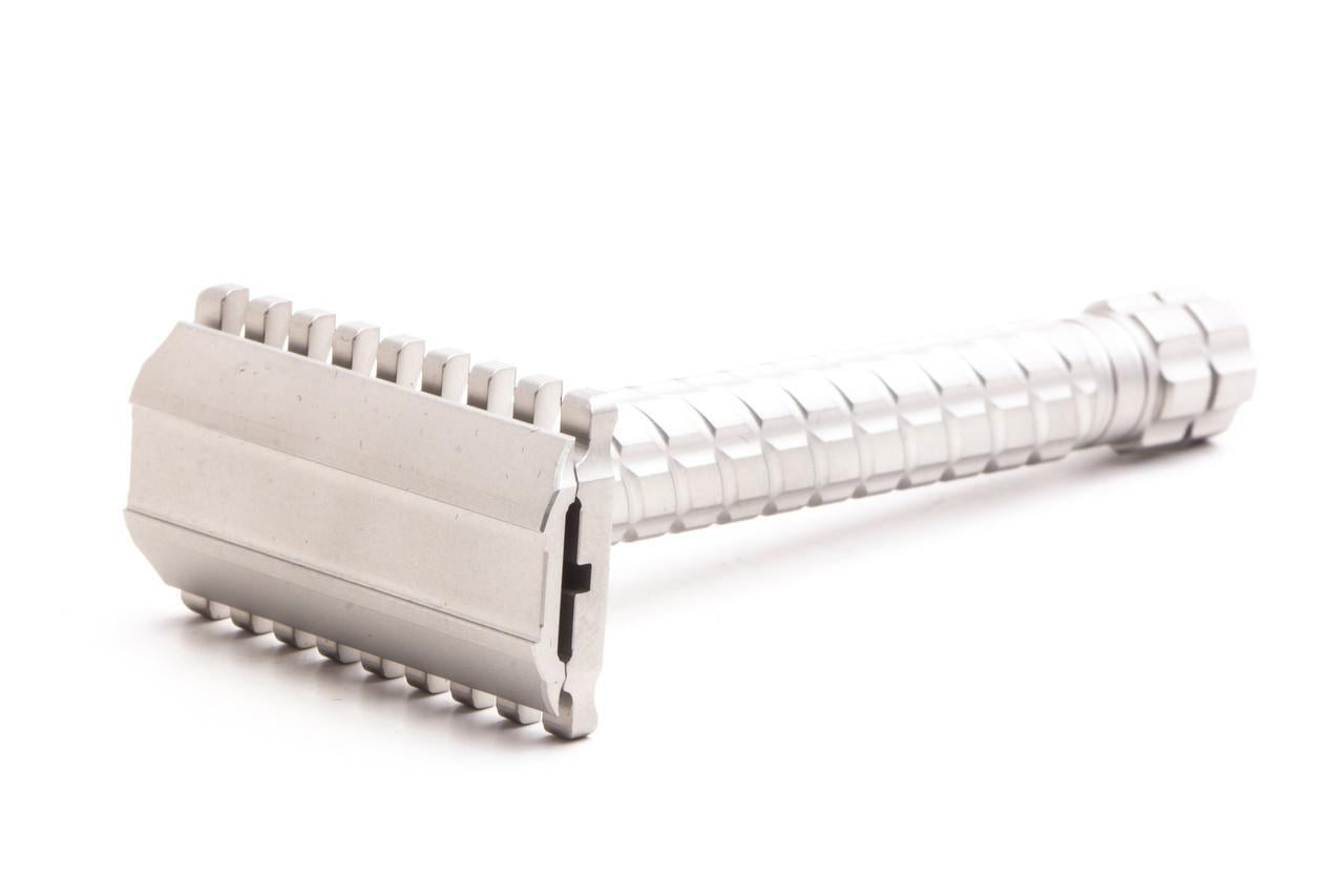 Aylsworth Razors | The Drakkant Open Comb Satin Razor