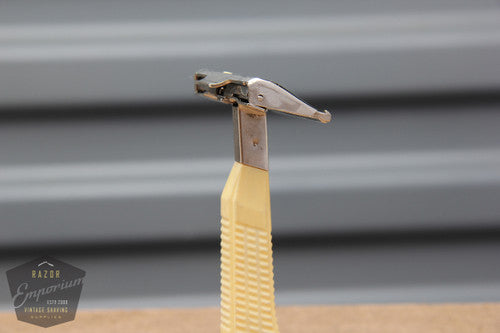 Gem 1940's G-Bar Single Edge Razor w/ Cream Handle - Excellent