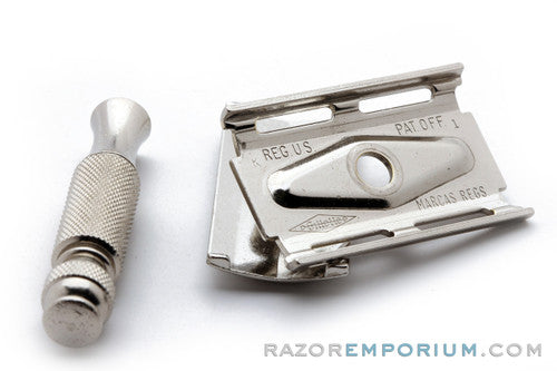 1965 Gillette Travel Tech Etched Logo DE Safety Razor K1