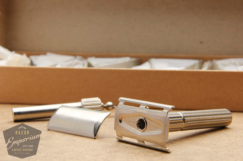 Gillette 1952 Psycho / Lock-Type Fat Handle Tech DE Safety Razor CASE - X1 * w/ 1 Key * NOS