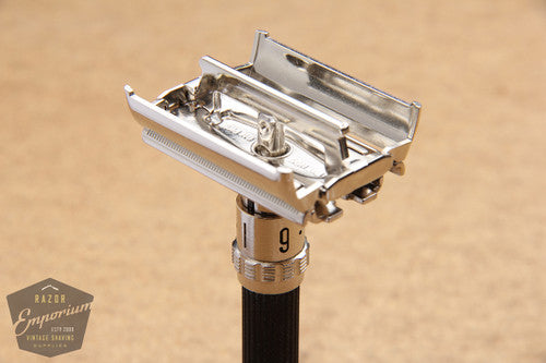 Gillette 1969 Super 109 / Long Handle Super Adjustable DE Safety Razor - O3
