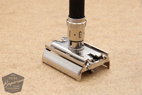 Gillette 1970 Super Adjustable Safety Razor P3 - Short Handle