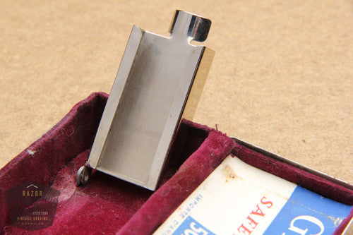Gillette 1948 Rhodium Aristocrat No. 15 DE Safety Razor in Metal Case - Made in England