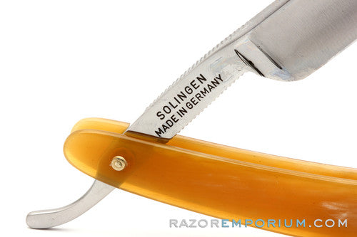 5/8" Ralf Aust Round Tip Straight Razor | Horn Scales