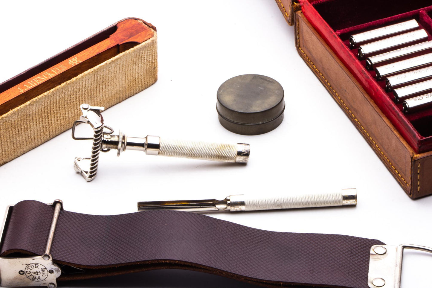 J.A. Henckles 7-Day Model Set Single Edge Safety Razor | Original Condition