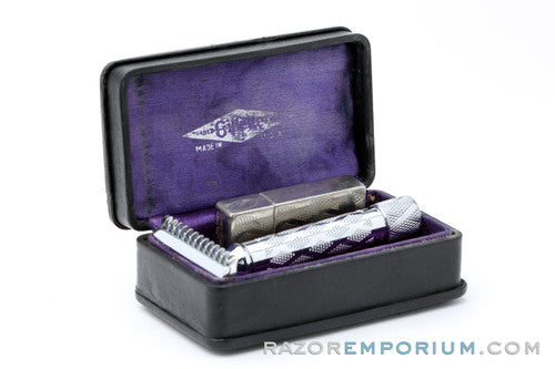 1930's Gillette New Deluxe Criterion Safety Razor Set