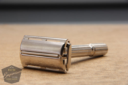 Gillette 1962 Slim Adjustable DE Safety Razor - H1