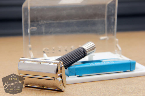 Gillette 1967 Black Handle Super Speed Safety Razor w/ Case