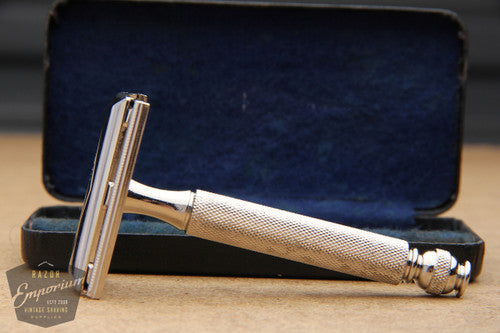 Gillette 1961 Etched Logo Cap Ball End Tech Razor in Case - G4
