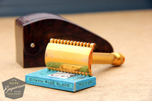 Gillette 1930's Goodwill Long Comb Era Gold DE Razor w/ Bakelite Travel Box