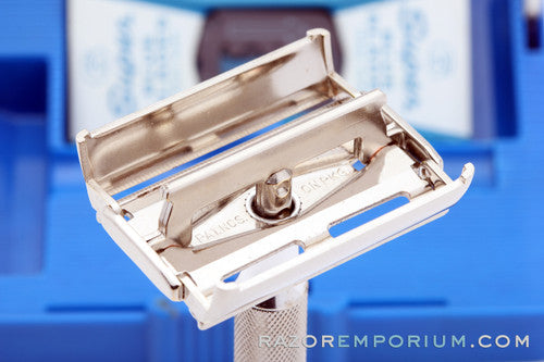 1953 Gillette Super Speed Double Edge in Blue Case Y3