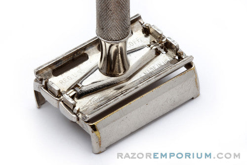 1941 Gillette DE Ranger Tech TTO DE Razor