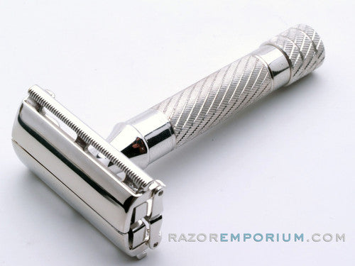 1948 Gillette British Aristocrat No. 21 Safety Razor w/ Case & Bladebank