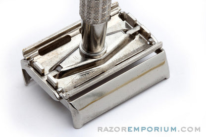 1940's Gillette Flare Tip Regular British Rocket DE Safety Razor Set