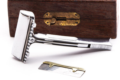 1930s De Haven Syncrokee Shakes Sharp Razor Set | Original Condition