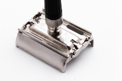 1971 Gillette G1000 Tech Slim Twist DE Safety Razor