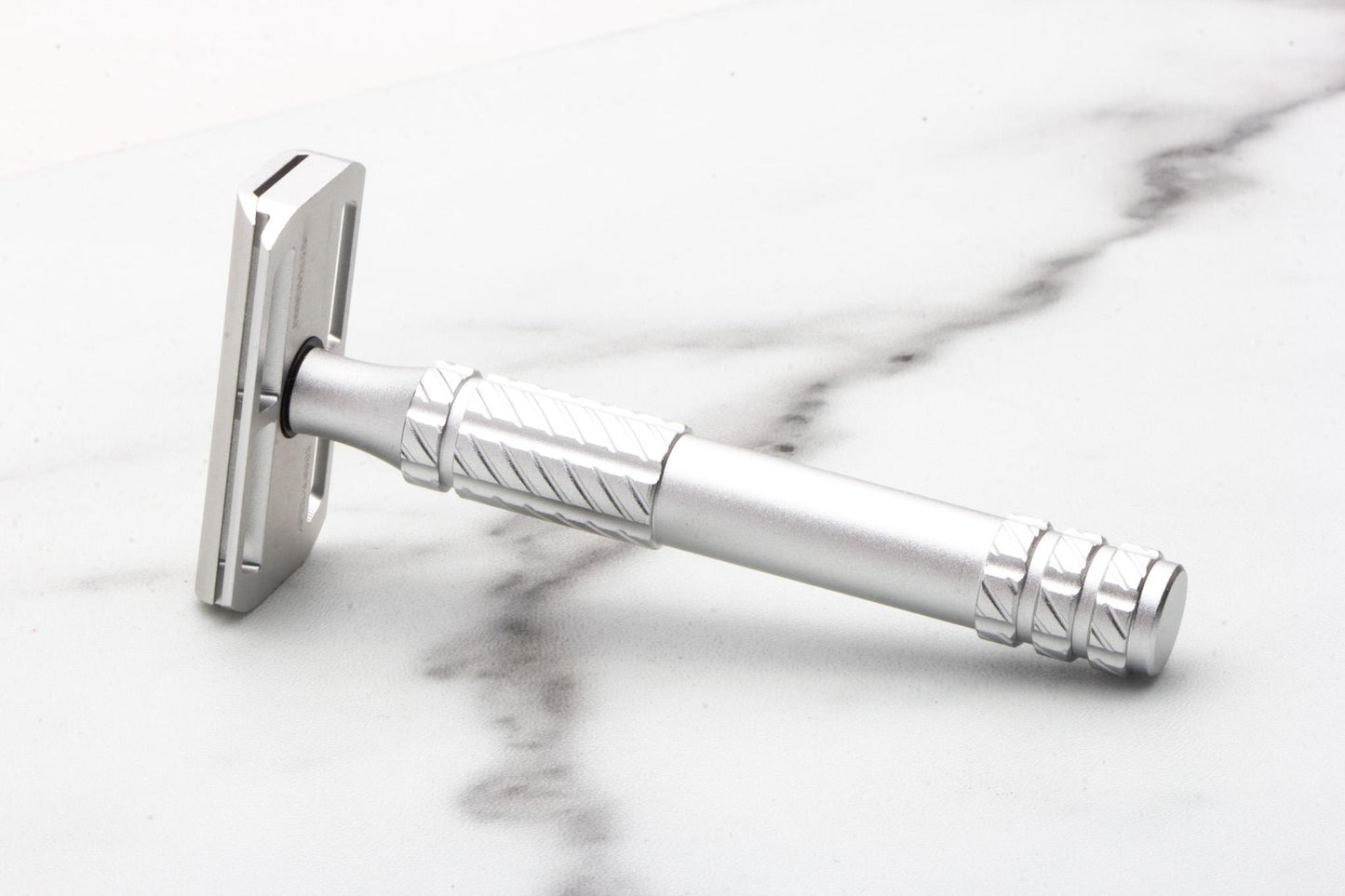 Ayslworth Razor | APEX-AL Double Edge Safety Razor - Aircraft Silver Predator